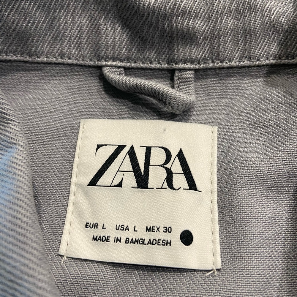 Zara women’s gray denim pocket vest - Picture 4 of 4